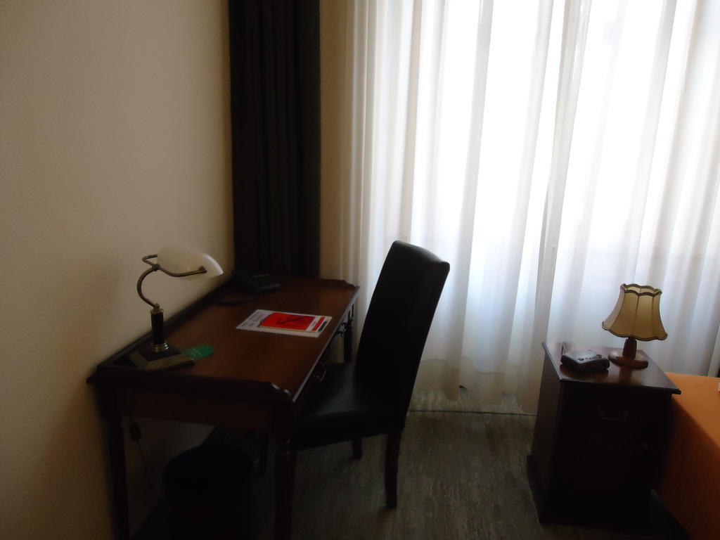 Am Ratshof 3* Halle (Saale)